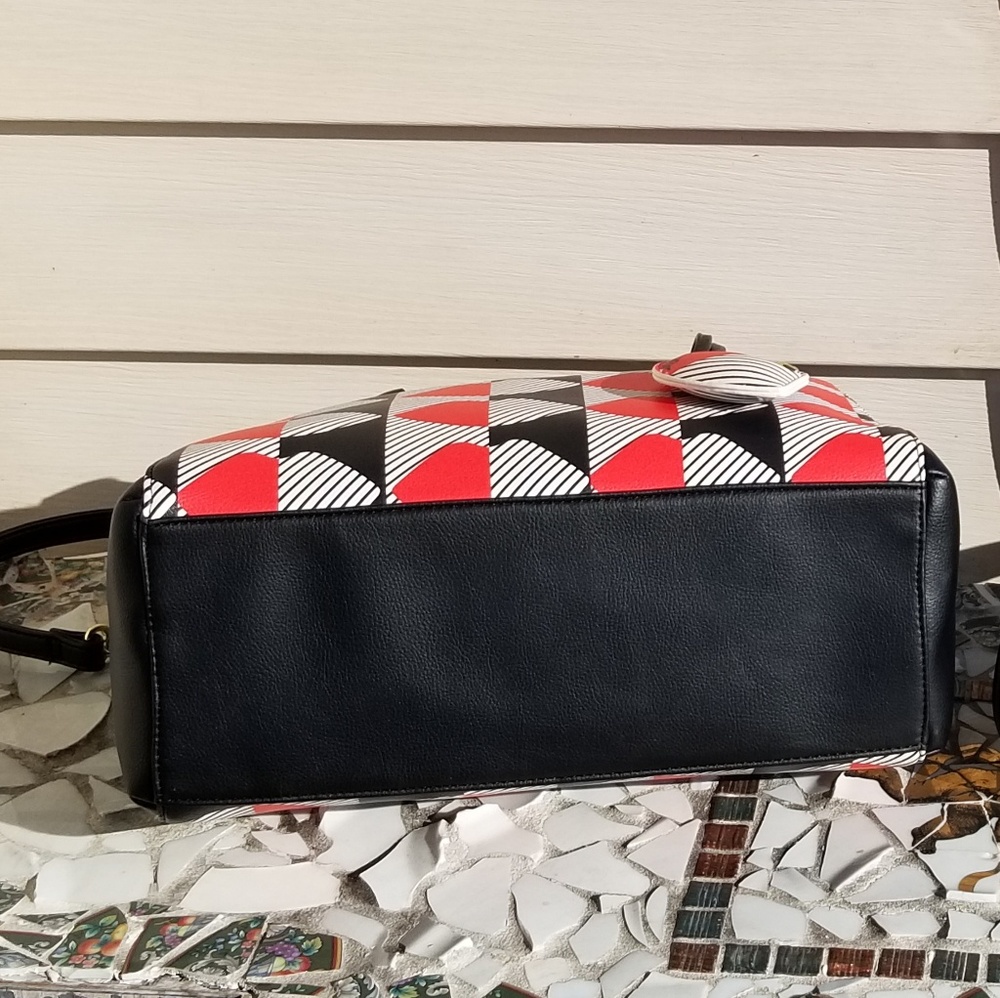 💋Betsey Johnson Large Aztec Lips Bag - Picture 4 of 7